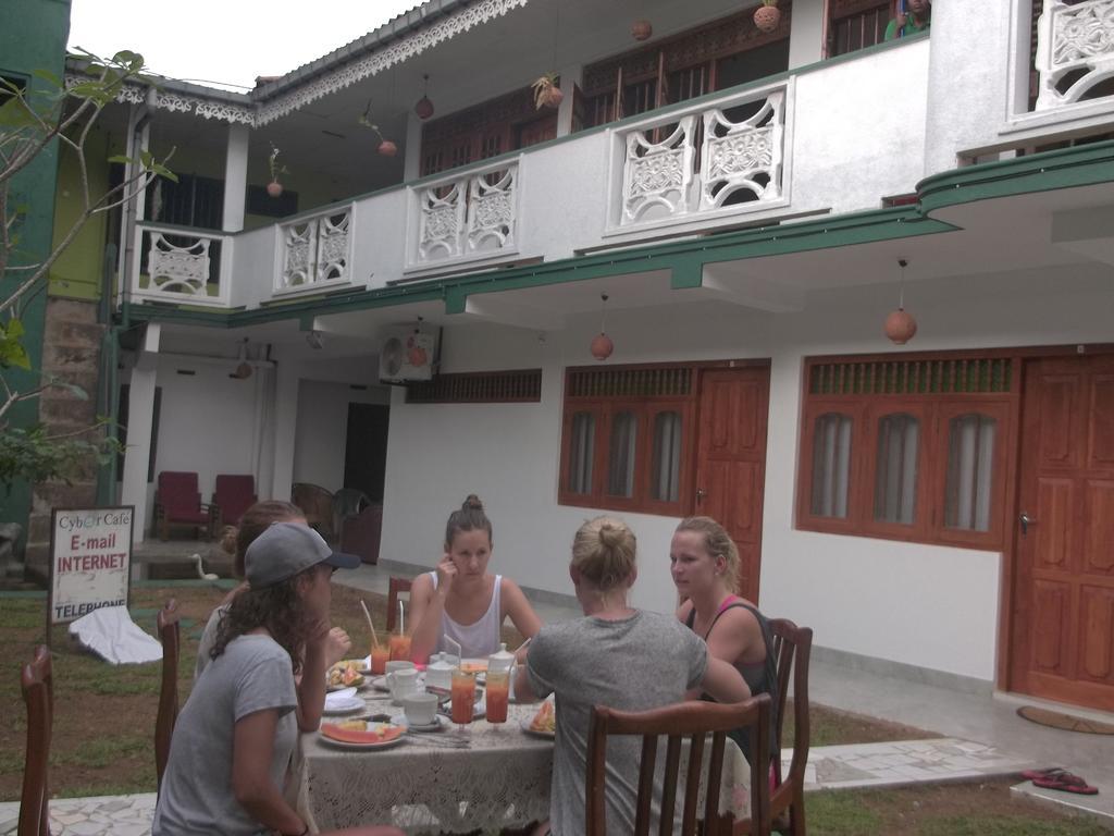 Srilanka Ayurveda Hotel Hikkaduwa Esterno foto